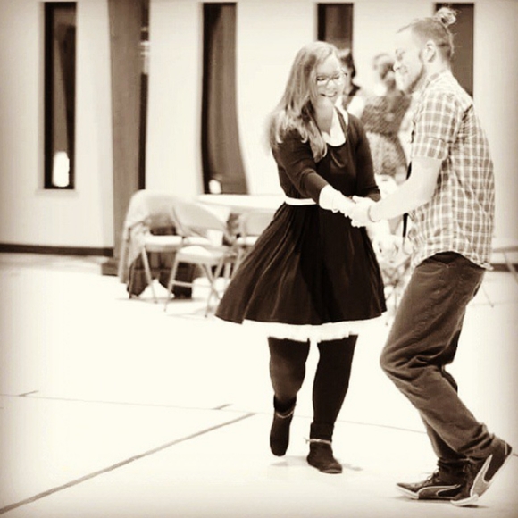 🌼Meet Posh Ambassador Ari🌼 - Picture 6 of 16